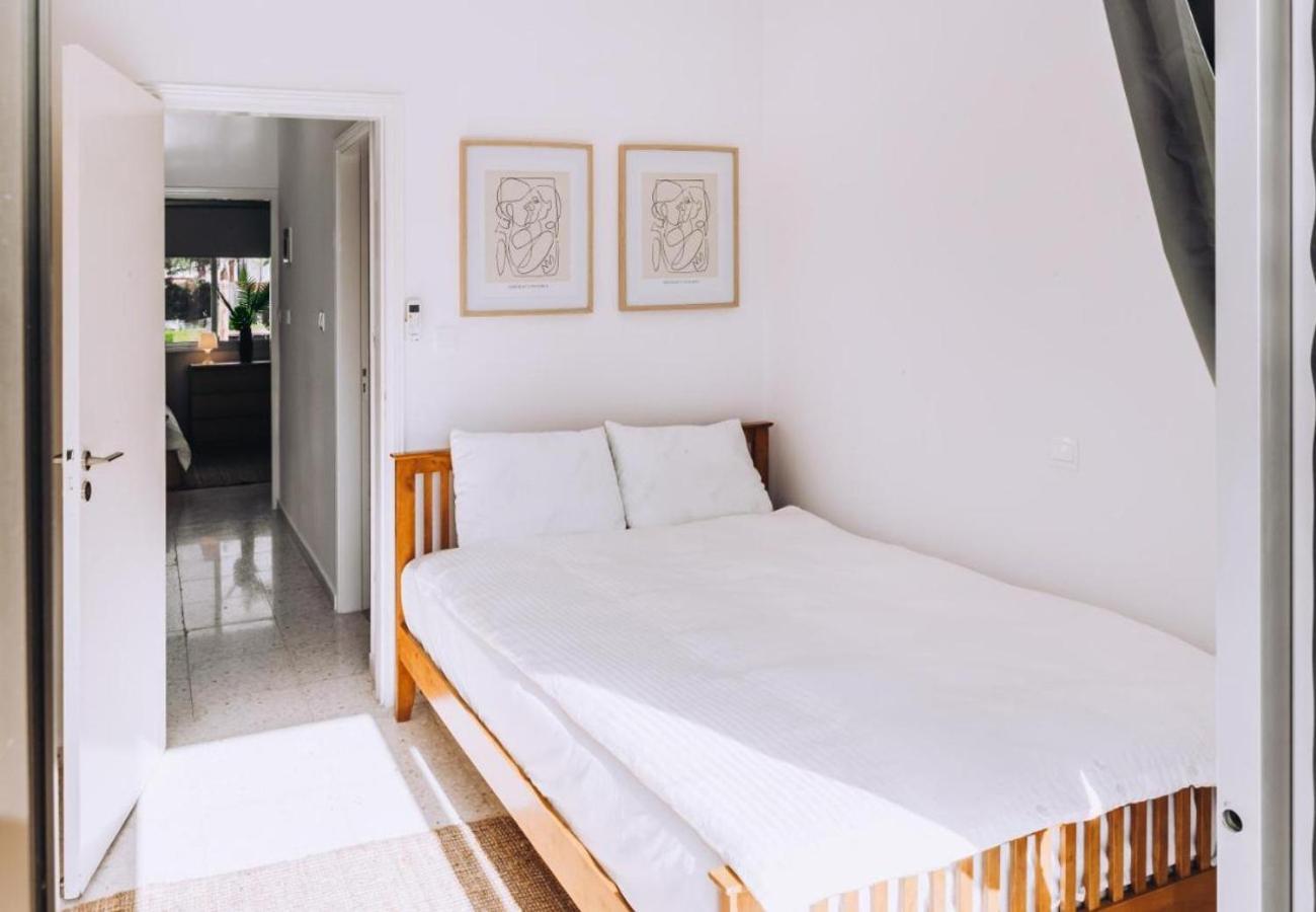 H&O Royal Townhouse In Center Paphos Apartment Exterior photo